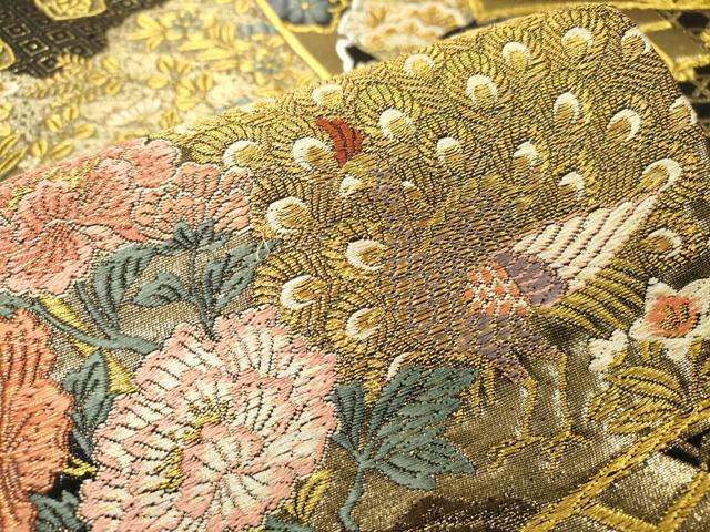 平和屋着物▼六通柄袋帯　冊子孔雀花文　黒地　金銀糸　正絹　逸品　DABI7463fe
