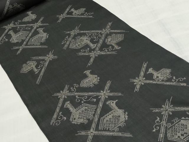 平和屋着物＊夏物　夏塩沢　小紋　反物　着尺　有栖川鳥文　黒地　証紙付き　未使用　DABI8420we
