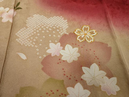 平和屋着物●豪華振袖　駒刺繍　舞桜文　暈し染め　金彩　正絹　逸品　DABI9009ud