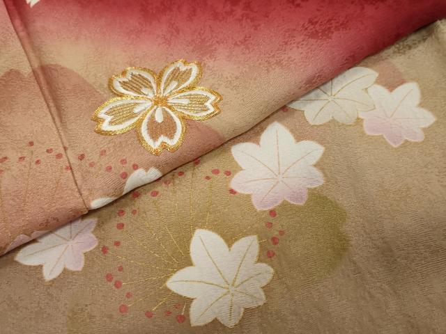 平和屋着物●豪華振袖　駒刺繍　舞桜文　暈し染め　金彩　正絹　逸品　DABI9009ud