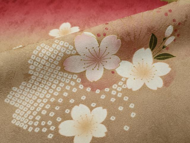 平和屋着物●豪華振袖　駒刺繍　舞桜文　暈し染め　金彩　正絹　逸品　DABI9009ud