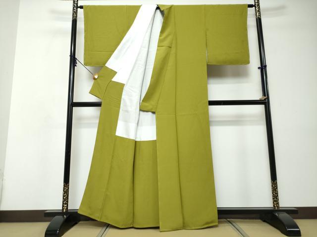 平和屋着物●上質な色無地　堅牢草木染　堅牢染　鶯色　反端付き　正絹　逸品　未使用　DABI9024ud