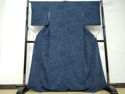 平和屋着物●上質な小紋　藍　型染め　流水草花籬文　鬼しぼ縮緬　正絹　逸品　DABI9026ud