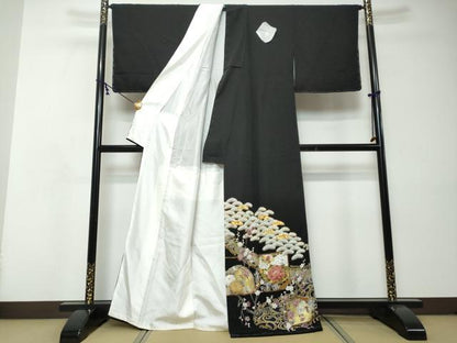 平和屋着物●豪華黒留袖　駒刺繍　草花屏風文　暈し染め　金銀彩　正絹　逸品　DABI9028ud