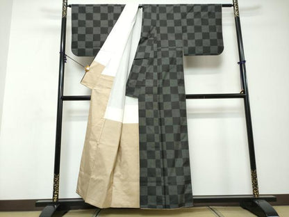 平和屋着物●本場大島紬　7マルキ　市松文様　正絹　逸品　DABI9090ud
