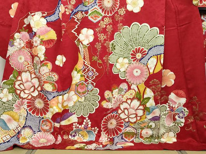 平和屋着物●豪華振袖　刺繍　吉祥草花文　金彩　正絹　逸品　DABI9098ud