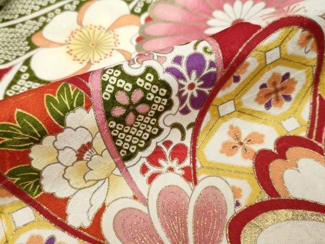 平和屋着物●豪華振袖　刺繍　吉祥草花文　金彩　正絹　逸品　DABI9098ud