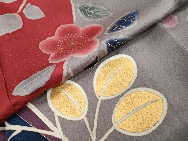 平和屋着物●豪華振袖　駒刺繍　雪輪花蝶文　金彩　銀通し地　正絹　逸品　DABI9099ud