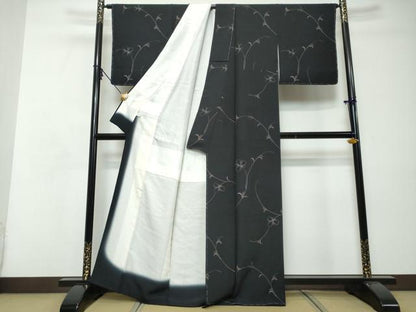 平和屋着物●上質な小紋　枝花文　黒地　正絹　逸品　未使用　DABI9104ud