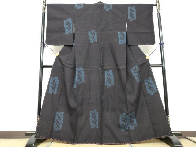 平和屋着物●本場結城紬　重要無形文化財　100亀甲　飛び亀甲柄　飛鶴文　正絹　逸品　未使用　DABI9151ud