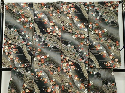 平和屋着物●小振袖　二尺袖　枝花文　金彩　正絹　逸品　DABI9216ud
