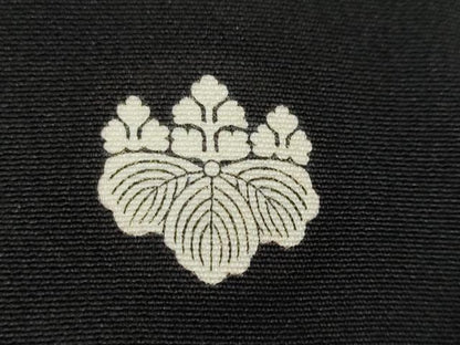 平和屋着物●豪華黒留袖　作家物　駒刺繍　エ霞鳳凰草花文　暈し染め　金銀彩　正絹　逸品　DABI9229ud
