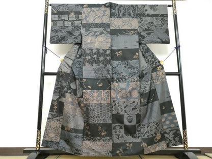 平和屋着物●本場染大島紬　横段草花文　さが美扱い　正絹　逸品　DABI9307ud