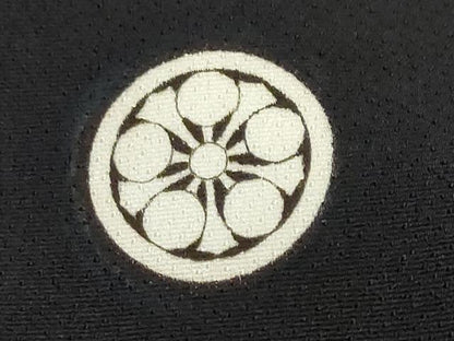 平和屋着物●豪華黒留袖　螺鈿　作家物　鯉　金銀彩　正絹　逸品　DABI9344ud