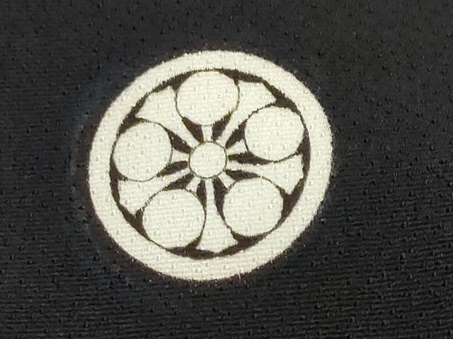 平和屋着物●豪華黒留袖　螺鈿　作家物　鯉　金銀彩　正絹　逸品　DABI9344ud