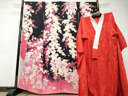 平和屋着物●豪華振袖・長襦袢セット（袷）駒刺繍 草花文 暈し染め 黒地 銀通し地 京都きもの友禅扱い 半衿刺繍 正絹 逸品 DABI9352ud