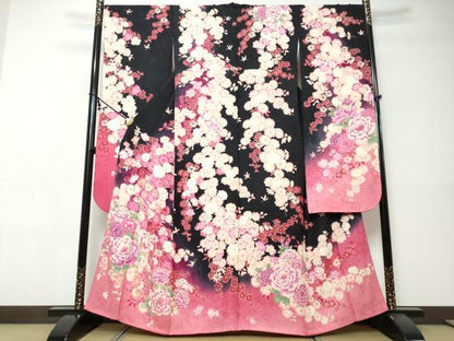 平和屋着物●豪華振袖・長襦袢セット（袷）駒刺繍 草花文 暈し染め 黒地 銀通し地 京都きもの友禅扱い 半衿刺繍 正絹 逸品 DABI9352ud