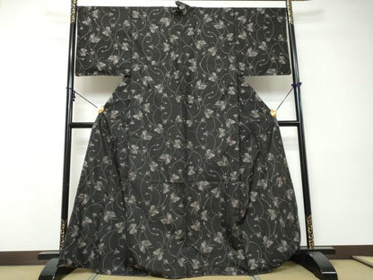 平和屋着物●本場大島紬　7マルキ　舞蝶文　正絹　逸品　DABI9400ud