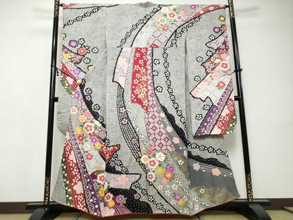 平和屋着物●豪華振袖　駒刺繍　熨斗草花文　金彩　正絹　逸品　DABI9442ud