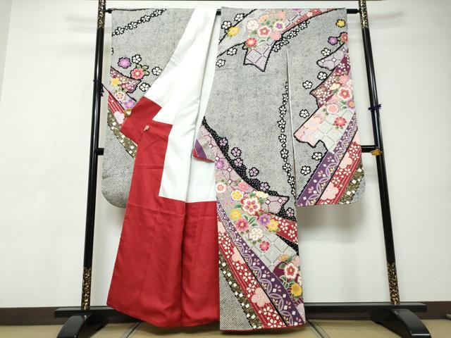 平和屋着物●豪華振袖　駒刺繍　熨斗草花文　金彩　正絹　逸品　DABI9442ud