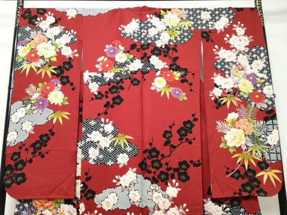 平和屋着物●豪華振袖　駒刺繍　手毬草花文　金彩　正絹　逸品　DABI9443ud