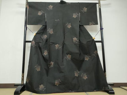 平和屋着物●本場大島紬　9マルキ　地空き　舞葉文　正絹　逸品　DABI9474ud