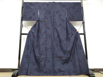 平和屋着物●結城紬　80亀甲　舞花文　やまと誂製　正絹　逸品　未使用　DABI9535ud