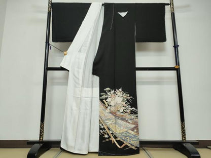 平和屋着物●豪華黒留袖　駒刺繍　花車文　暈し染め　金彩　正絹　逸品　未使用　DABI9537ud