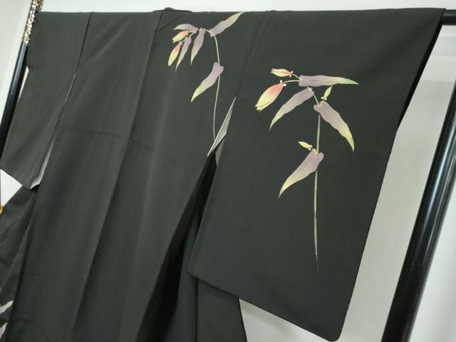 平和屋着物●訪問着　作家物　草花文　黒地　ロング丈　正絹　逸品　DABI9598ud