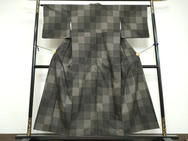 平和屋着物▼本場大島紬　9マルキ　市松文様　正絹　逸品　DABI9613ud