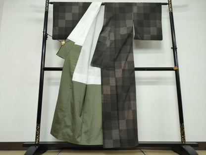 平和屋着物▼本場大島紬　9マルキ　市松文様　正絹　逸品　DABI9613ud