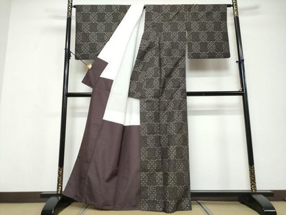 平和屋着物●本場大島紬　9マルキ　幾何学格子文　正絹　逸品　DABI9628ud