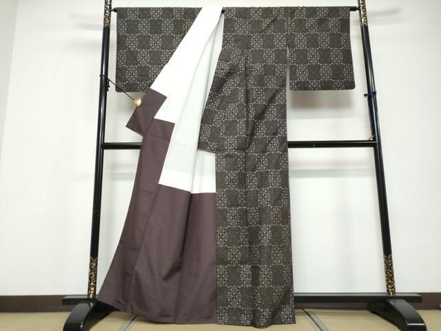 平和屋着物●本場大島紬　9マルキ　幾何学格子文　正絹　逸品　DABI9628ud