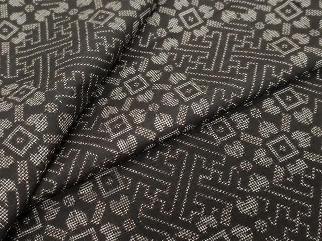 平和屋着物●本場大島紬　9マルキ　幾何学格子文　正絹　逸品　DABI9628ud