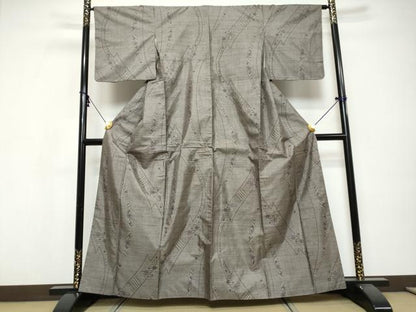 平和屋着物●本場大島紬　9マルキ　舞花文　正絹　逸品　DABI9642ud