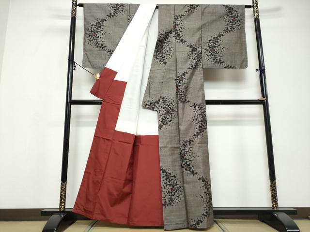 平和屋着物●本場大島紬　9マルキ　枝花文　シルエット　正絹　逸品　未使用　DABI9685ud