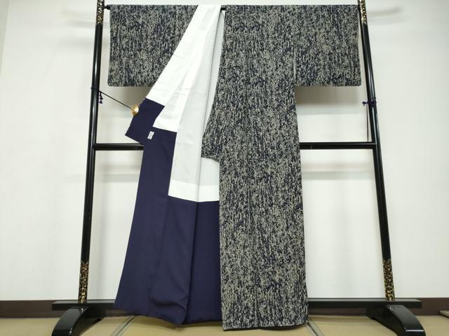 平和屋着物●藍造り国選定無形文化財　藍師・佐藤昭人　小紋　霞文　鈴乃屋扱い　正絹　逸品　未使用　DABI9713ud