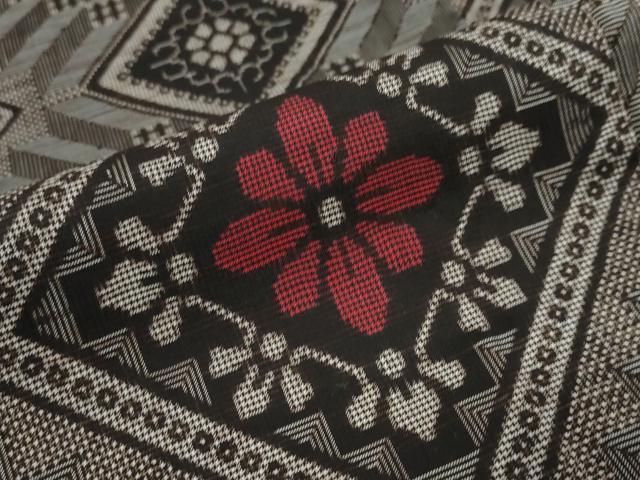 平和屋着物●本場大島紬　龍郷絣　花菱文　正絹　逸品　DABI9788ud