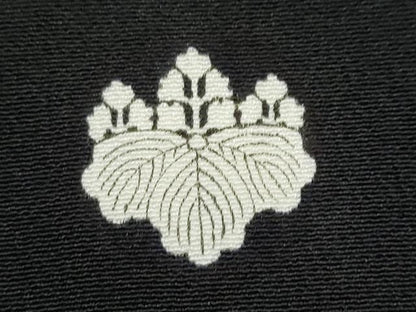 平和屋着物●京友禅の第一人者　松井青々　黒留袖　駒刺繍　双鶴流水草花文　暈し染め　金彩　正絹　逸品　DABI9823ud