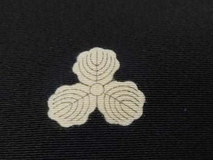 平和屋着物●本加賀友禅作家　鶴見保次　黒留袖　飛鶴草花文　正絹　逸品　DABI9832ud
