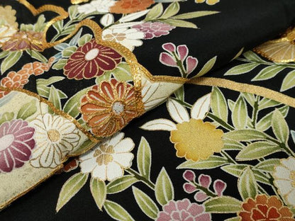 平和屋着物●豪華黒留袖　駒刺繍　扇面草花文　金彩　正絹　逸品　DABI9843ud