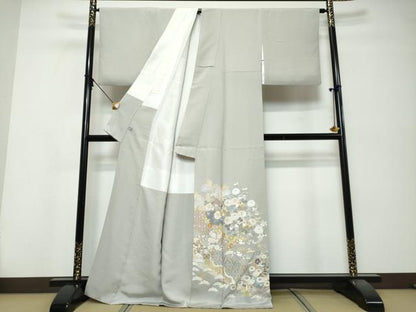 平和屋着物●豪華色留袖　作家物　駒刺繍　吉祥草花文　金彩　正絹　逸品　DABI9907ud