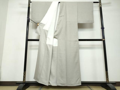 平和屋着物●京加賀友禅　百貫達雄監修　色無地　加賀の四季　霞地紋　灰青色　反端付き　正絹　逸品　DABI9930ud