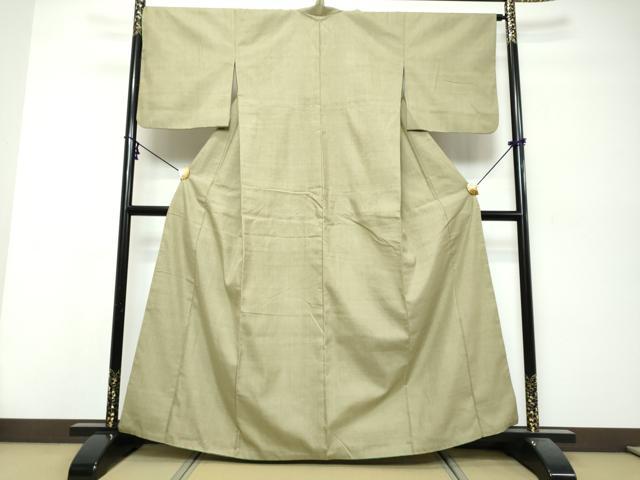 平和屋着物●本場結城紬　重要無形文化財　背抜き仕立て　鶸茶色　正絹　逸品　DABI9935ud