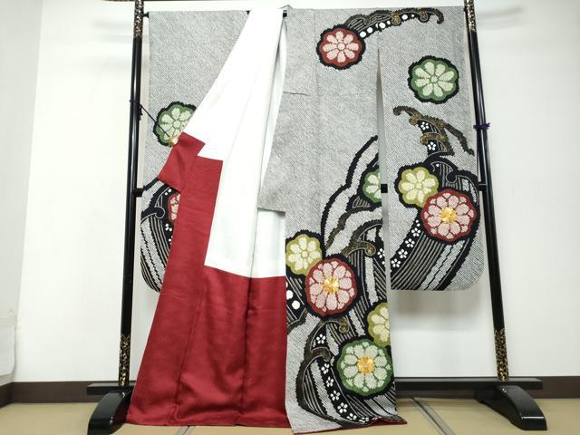 平和屋着物●豪華振袖　総絞り　駒刺繍　立波舞花文　黒地　金彩　正絹　逸品　DABI9982ud