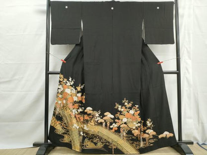 平和屋着物■豪華黒留袖　駒刺繍　渡橋風景花松文　金彩　正絹　逸品　DABJ0083qa