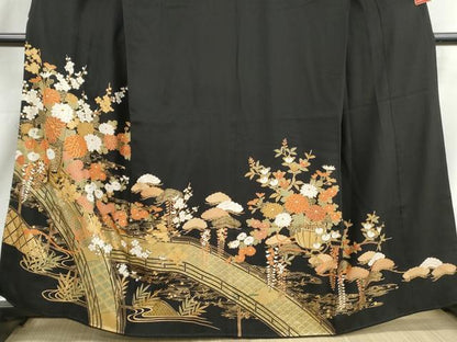 平和屋着物■豪華黒留袖　駒刺繍　渡橋風景花松文　金彩　正絹　逸品　DABJ0083qa