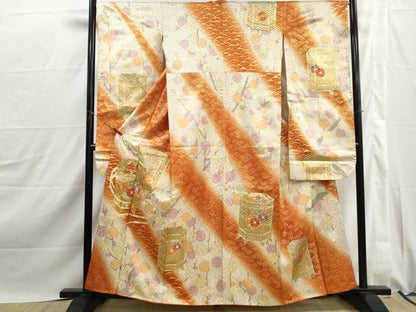 平和屋着物■豪華振袖　駒刺繍　貝桶花文　暈し染め　金彩　正絹　逸品　DABJ0103qa