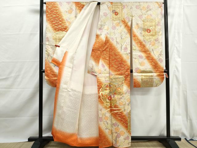 平和屋着物■豪華振袖　駒刺繍　貝桶花文　暈し染め　金彩　正絹　逸品　DABJ0103qa