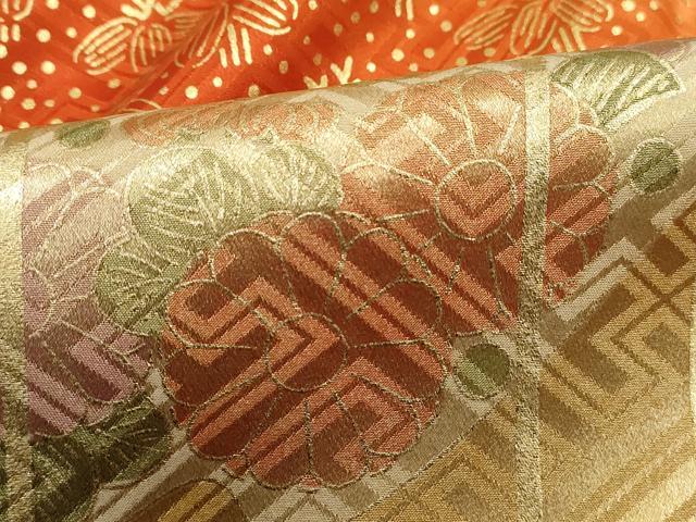 平和屋着物■豪華振袖　駒刺繍　貝桶花文　暈し染め　金彩　正絹　逸品　DABJ0103qa